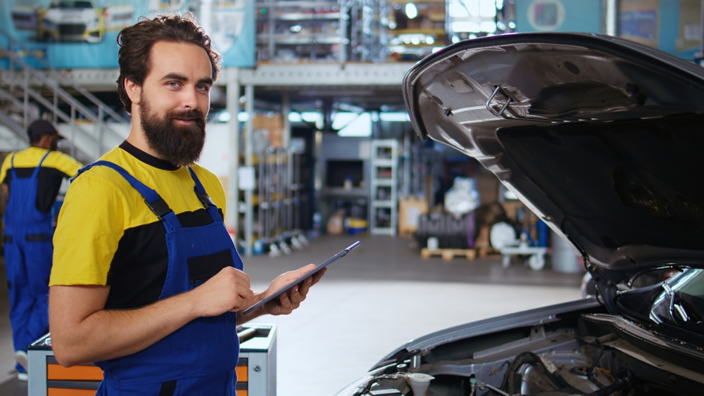 Avoid unnecessary garage visits with Ghost Car MOT service. Discover how to get a legal MOT certificate online quickly, safely, and from the comfort of your home.